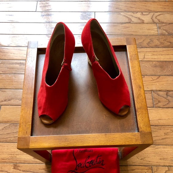 Christian Louboutin - Picture 5 of 5